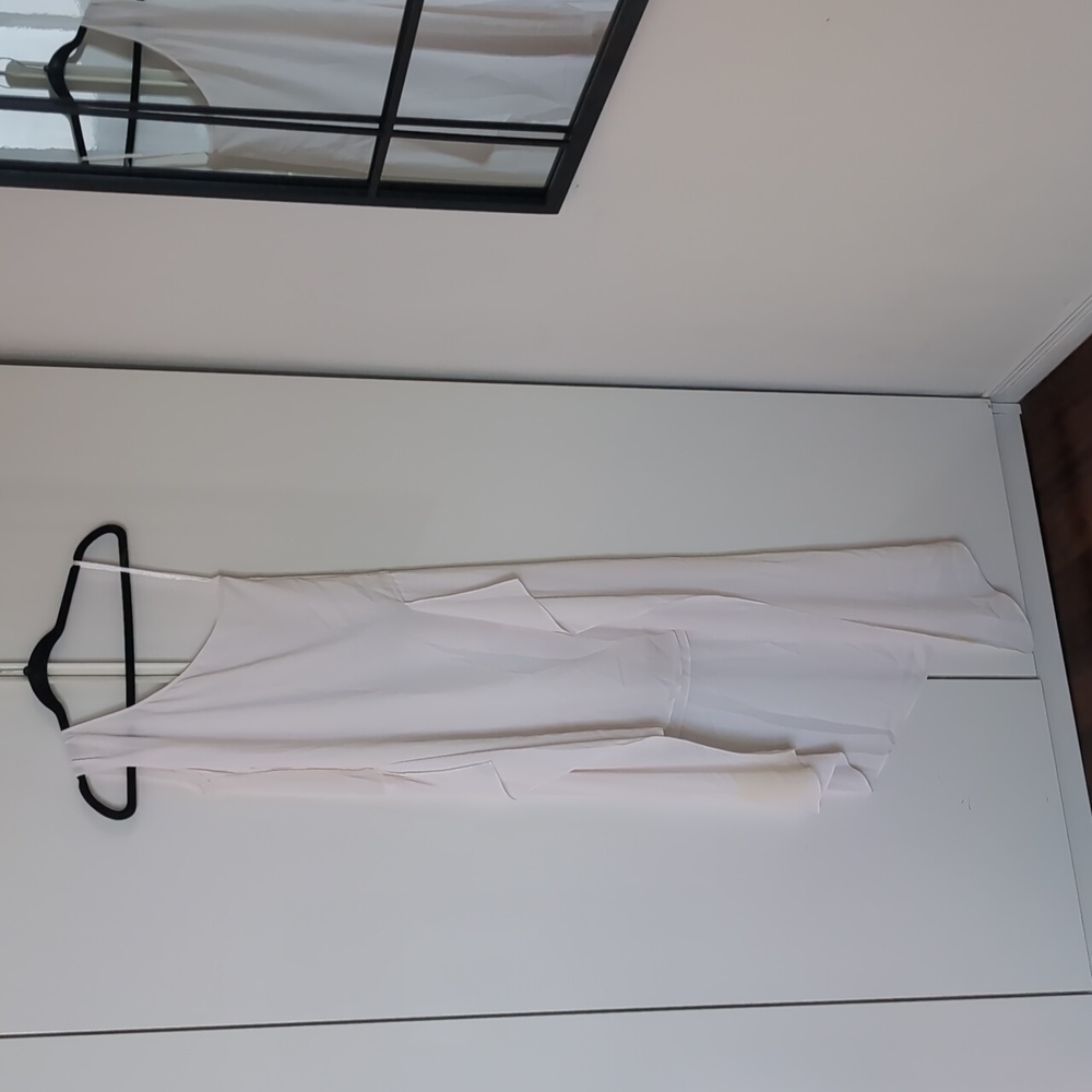 Size Small  BCBG Max Azria Elegant White Asymmetrical Dress maxazria